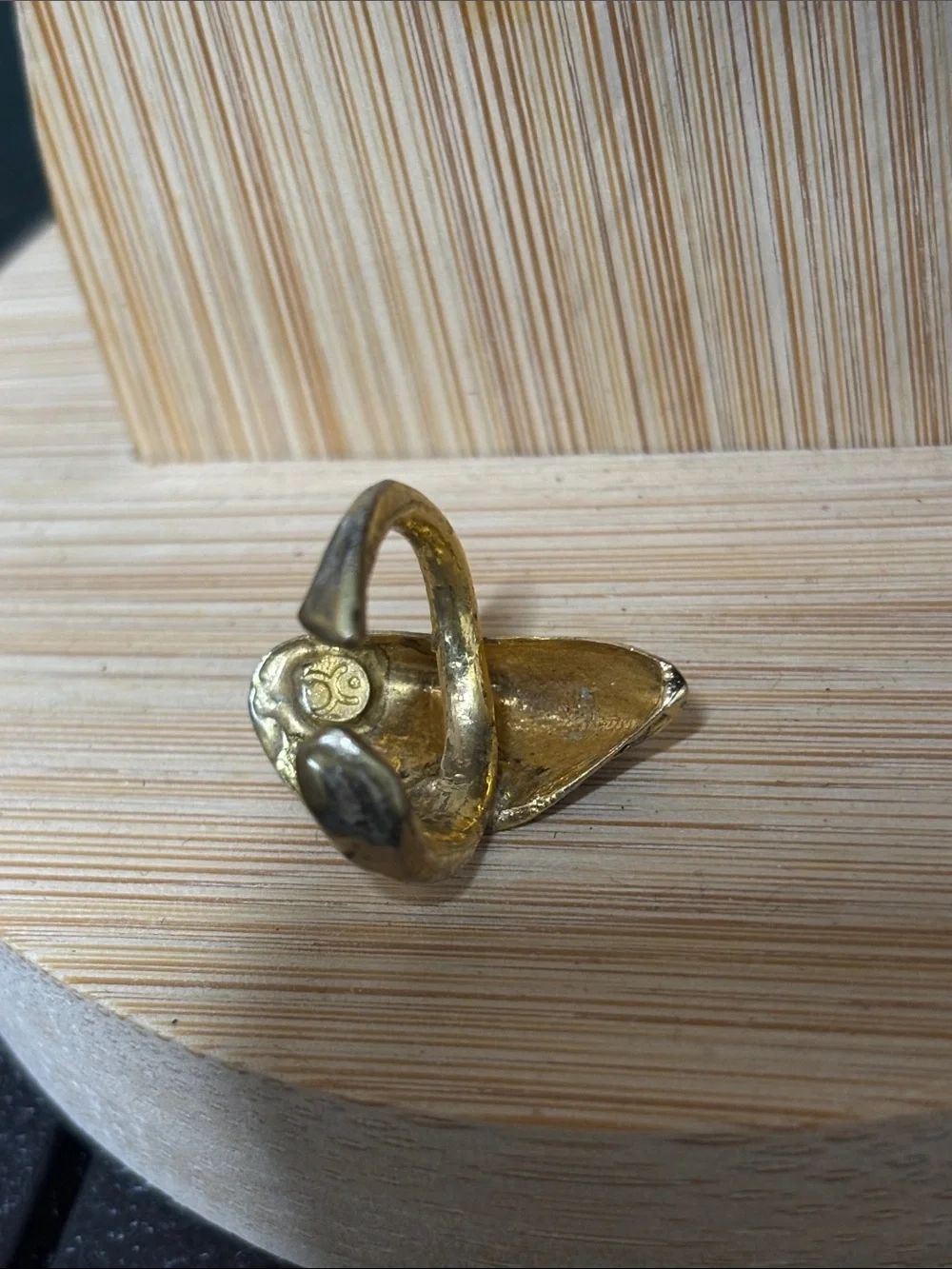 Unique Vintage Oyster Shell Marked Pinky Ring Size 2